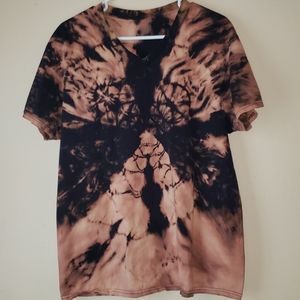 Reverse Dye Mens V-neck Size Large